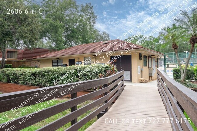 Building Photo - 2606 6th Ct