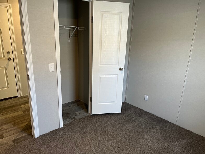 Building Photo - 6610 Lear Nagle Rd