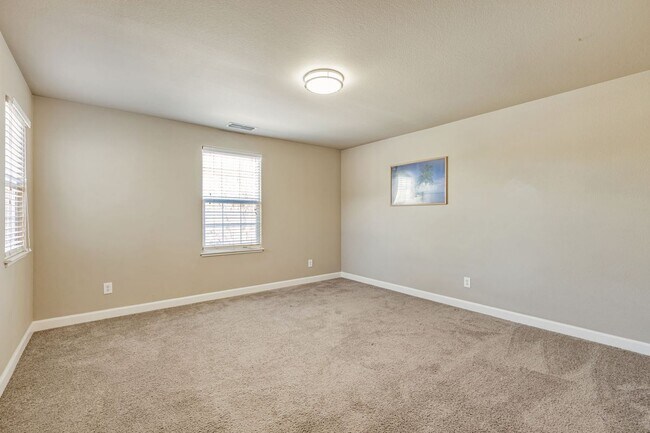 Building Photo - 4867 Big Bear Rd