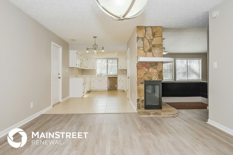 Building Photo - 749 Post Rd Ln