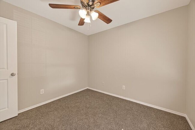 Building Photo - 2730 Morgensen Dr