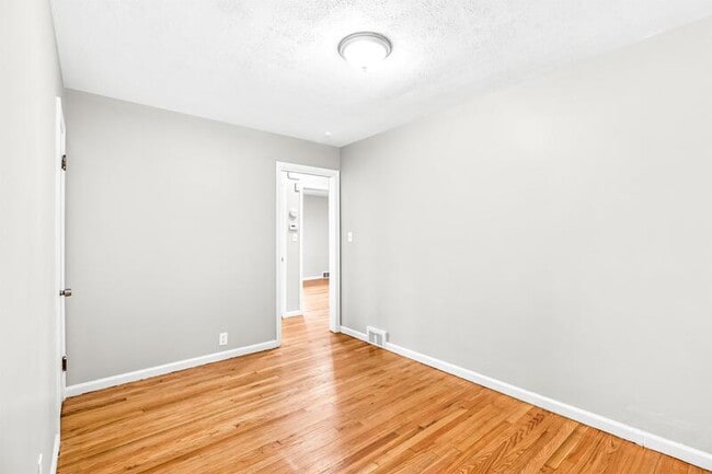 Building Photo - 17302 Sumner