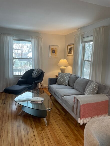 Living room - 238 Fairview St
