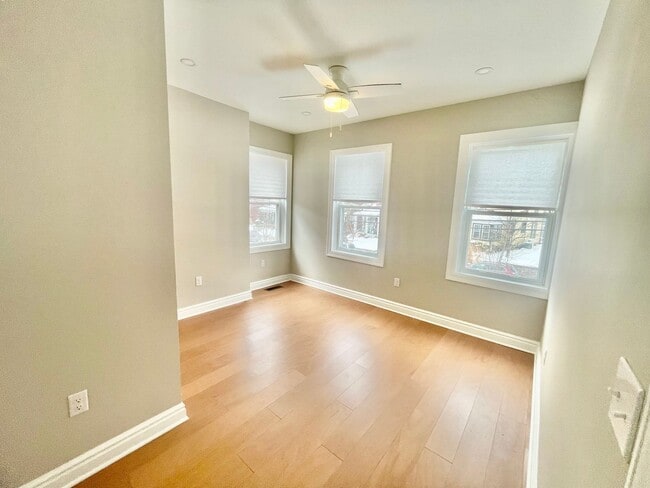 Building Photo - 4 bed 3.5 Bath- Sewickley