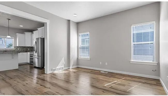 Building Photo - Your Next Home Awaits!