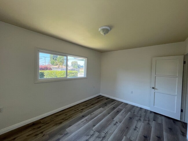 Building Photo - 2Bedroom/1  Bath home in Whittier
