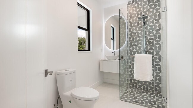 Building Photo - 17400 Rosella Rd