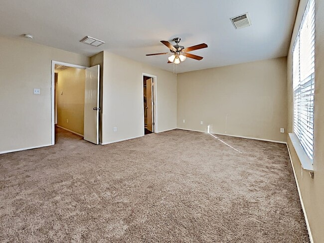Building Photo - 9211 Shaded Pines Dr