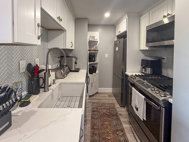Building Photo - 151 Tremont St