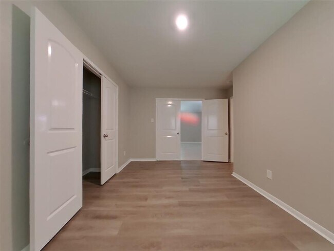 Building Photo - 212 Comanche Plains Rd