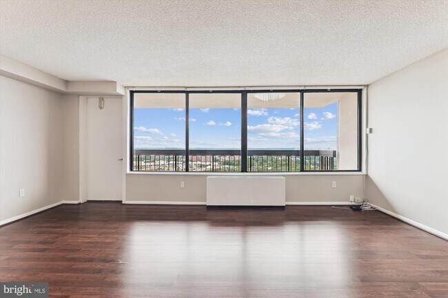 Building Photo - 3701 S George Mason Dr
