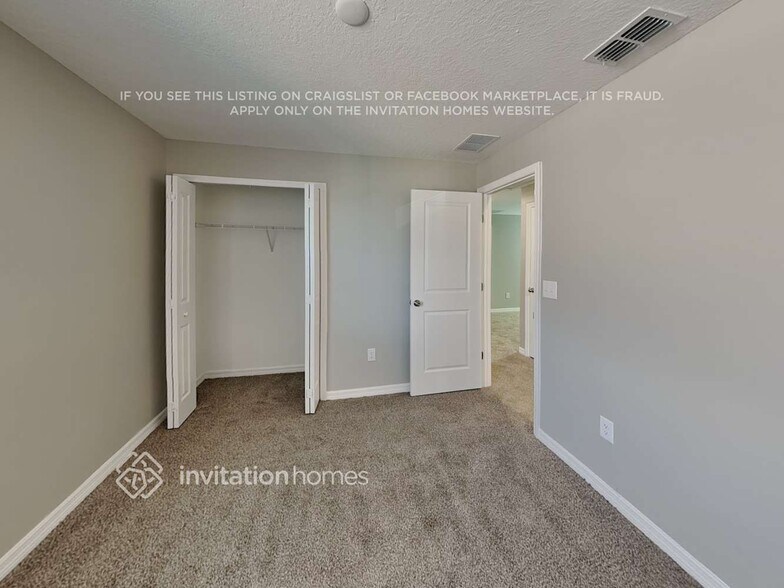 Building Photo - 2228 Jungle Dr