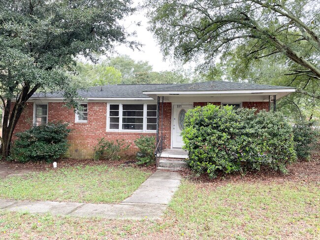 Primary Photo - 331 Woodberry Rd