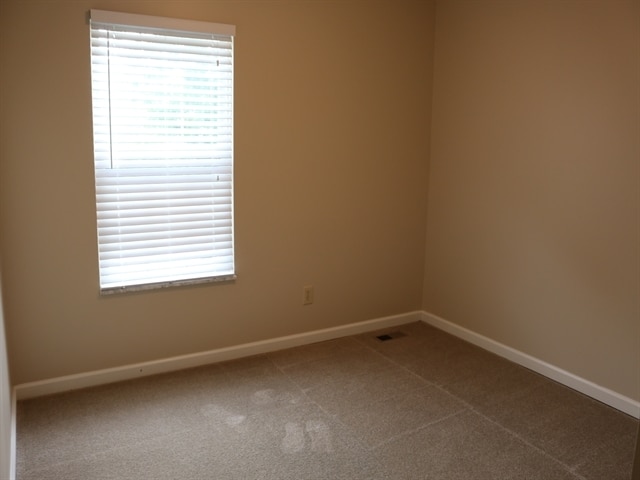 Building Photo - 8612 Oak Creek Dr
