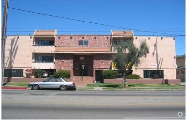 Building Photo 15037 Victory  Blvd. Van Nuys, CA 91411 - Victory