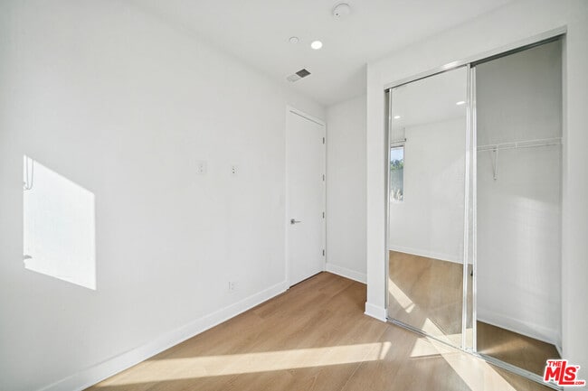 Building Photo - 4523 St Elmo Dr