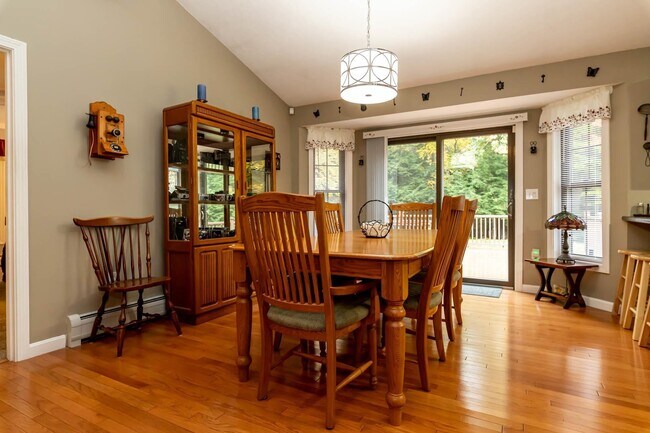 Building Photo - 24 Birchwood Rd