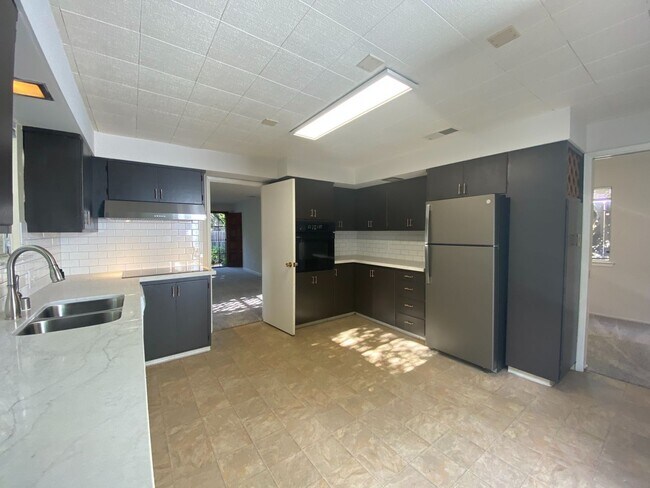 Building Photo - Updated 3-bedroom, 2-bath home in PG!