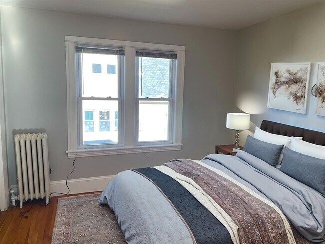 Building Photo - 82 Brantwood Rd