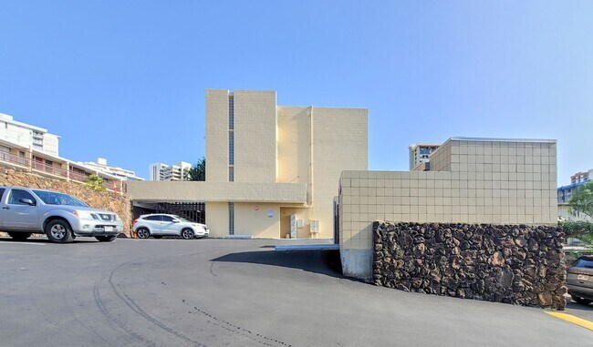 Building Photo - 1023