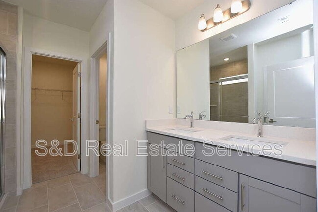 Building Photo - 3183 Cup Dr