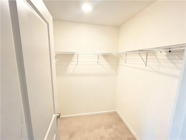 Building Photo - 602 Lofty Ln