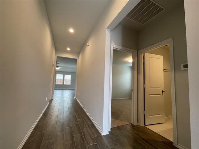 Building Photo - 5812 Utopia Dr