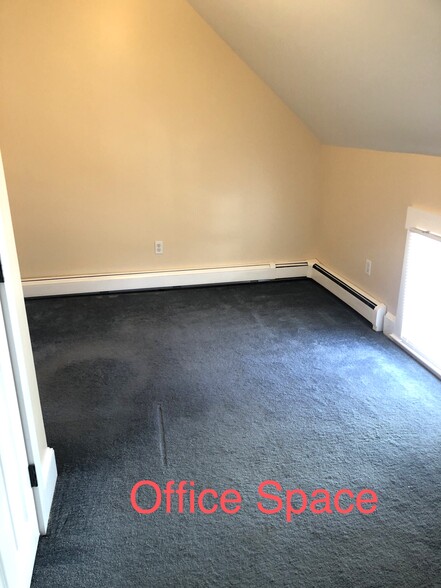 Office space - 490 Main St