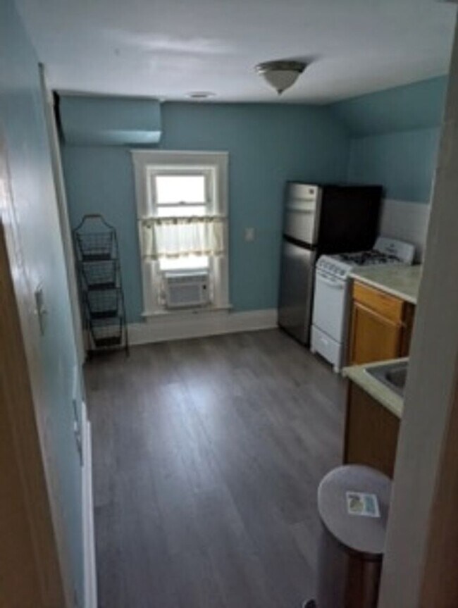 Building Photo - 32 Ferrin Pl