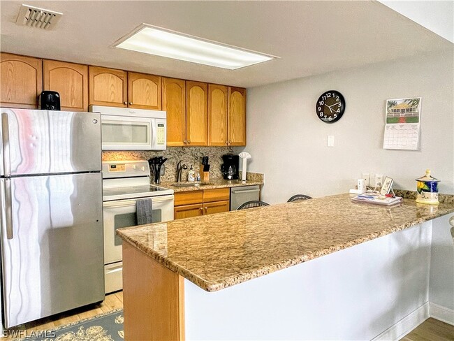 Building Photo - 260 Southbay Dr