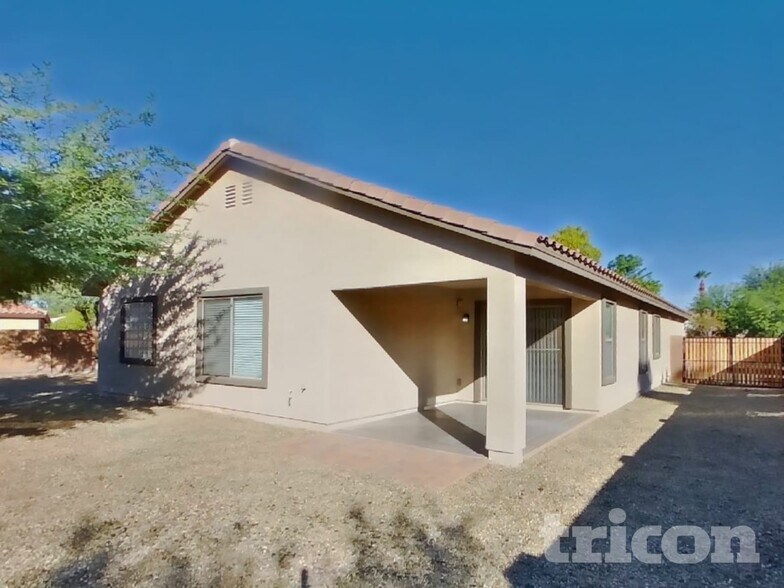 Building Photo - 14131 W Corrine Dr