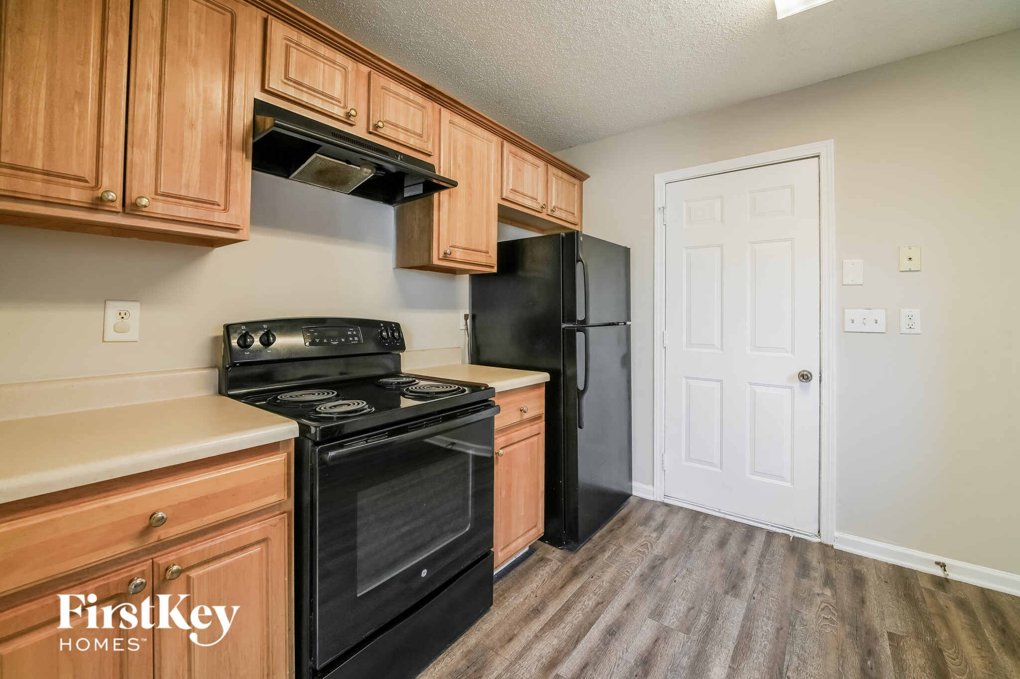 Building Photo - 6224 Hickory Ln Cir