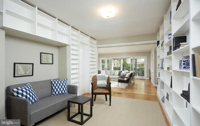 Building Photo - 4515 29th St NW