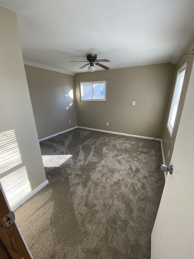 Building Photo - Hempstead