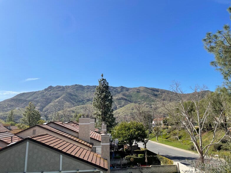 Building Photo - 29752 Strawberry Hill Dr