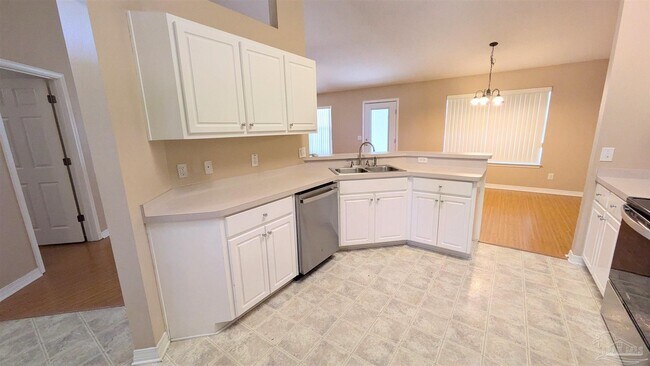 Building Photo - 7448 Chimney Pines Dr