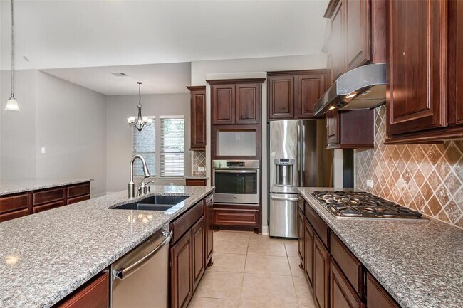 Building Photo - 22419 Banewood Dr