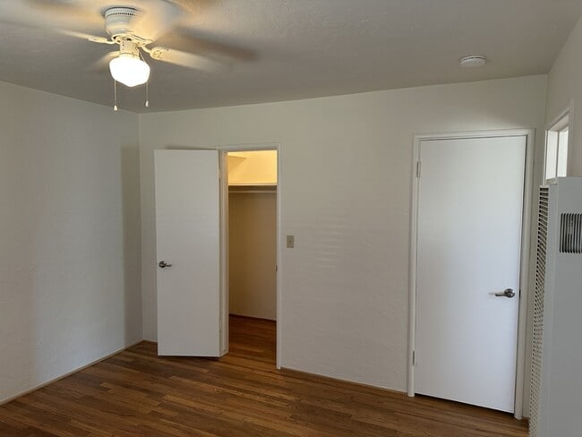 Building Photo - Modesto 1 Bedroom 1 Bathroom Duplex