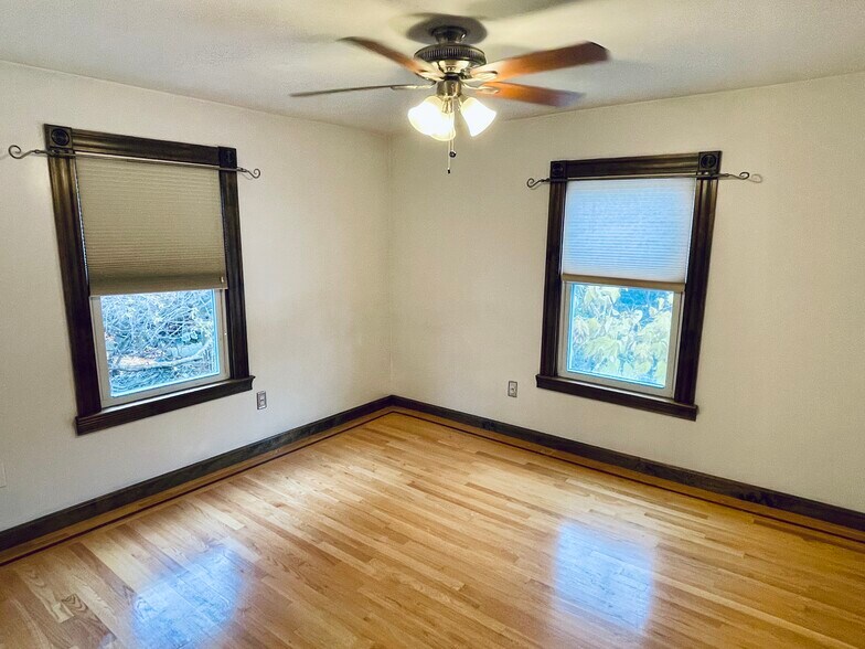 Building Photo - 19 Pitman St