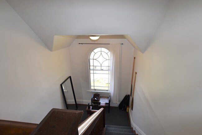 Building Photo - 30 Appleton St