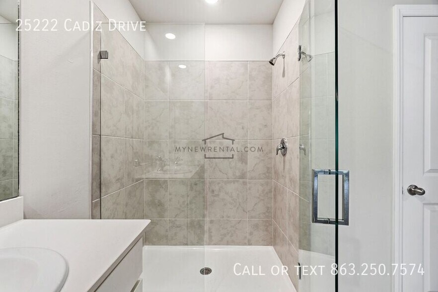 Building Photo - 25222 Cadiz Dr