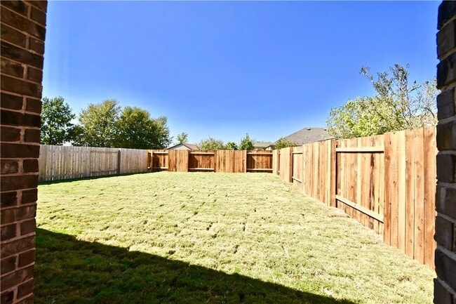 Building Photo - 12309 Pecangate Way