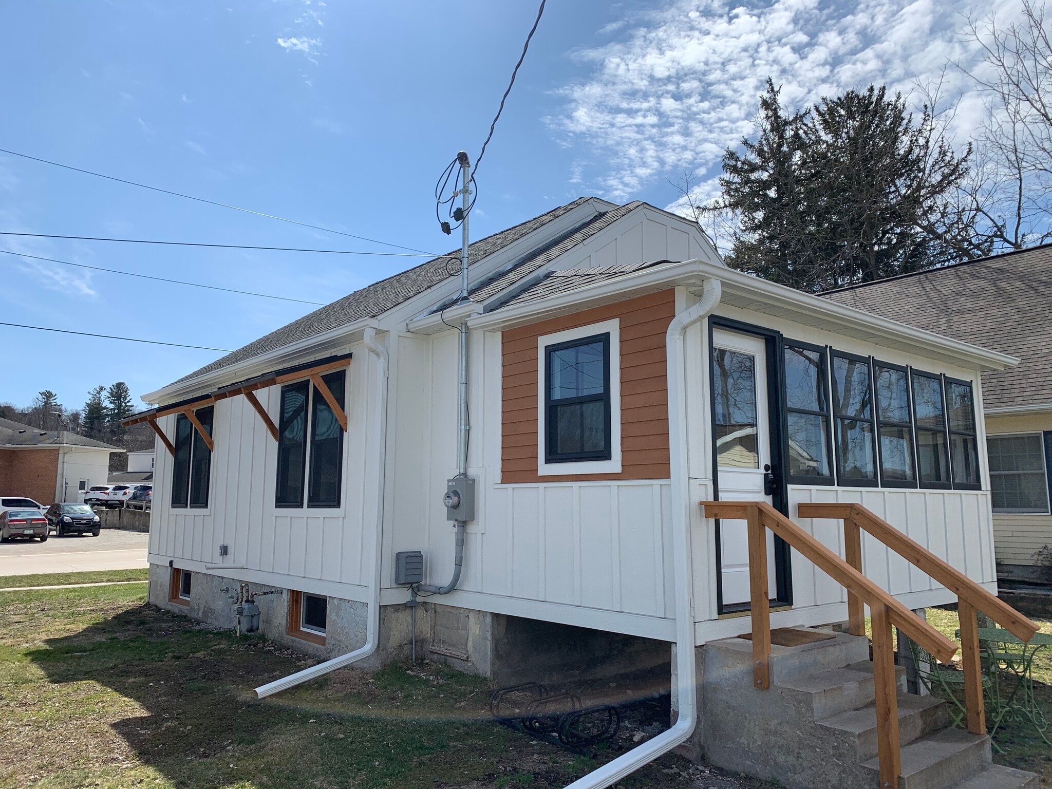 Building Photo - 802 Heivly St