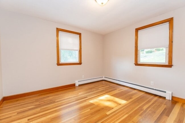 Building Photo - 205 Hardy Pond Rd