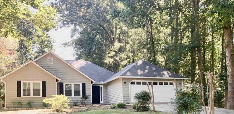 Building Photo - 2591 Whitebluff Way