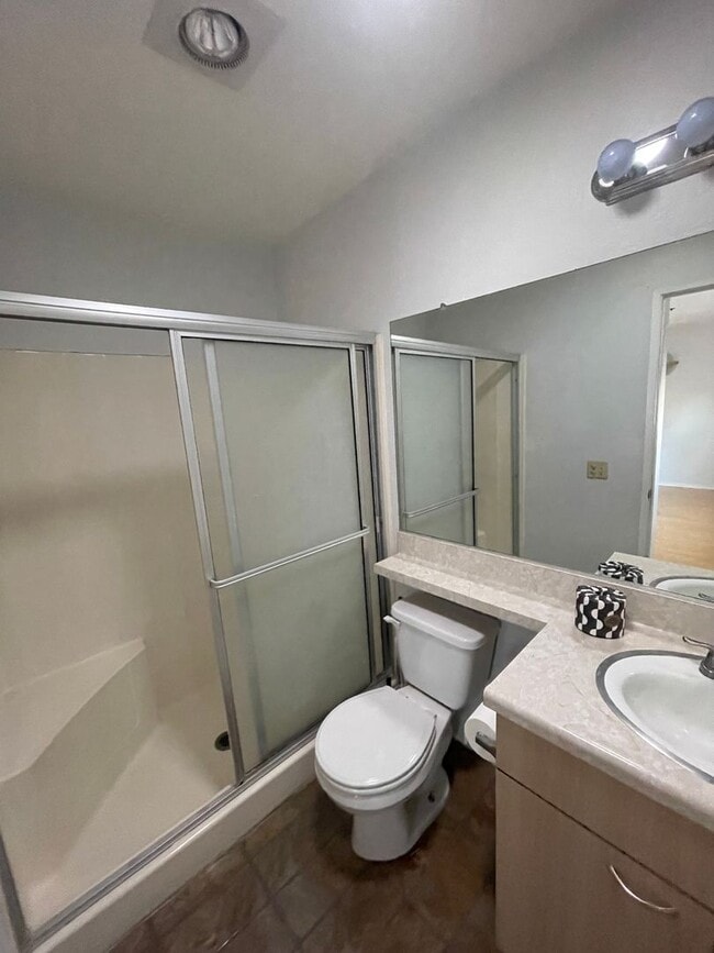 Building Photo - 2 Bed / 2.5 Bath Condo in La Mesa