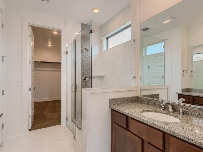 Building Photo - 9101 Spire View