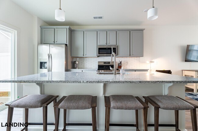 Building Photo - 3164 Mulberry Blvd