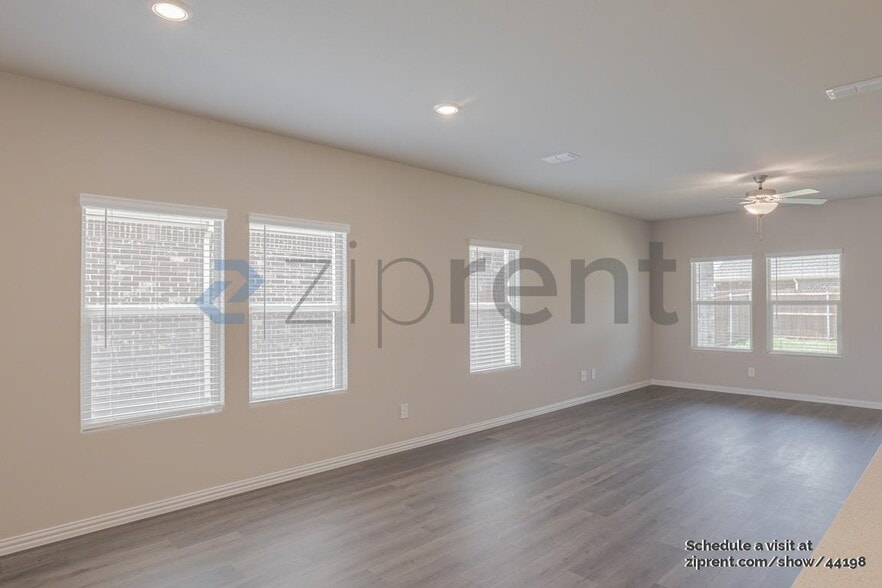 Building Photo - 3914 Walmer Wy