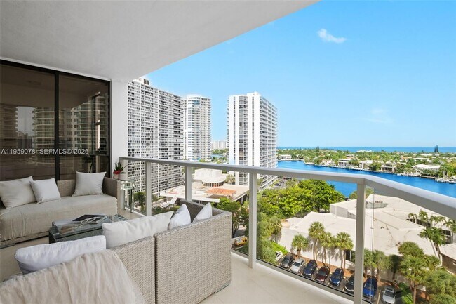 Building Photo - 20281 E Country Club Dr